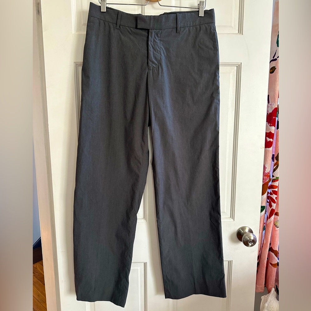 {Theory} Men’s Dress Pants Light to Mid Weight Suiting Fabric - Waist Sz 33